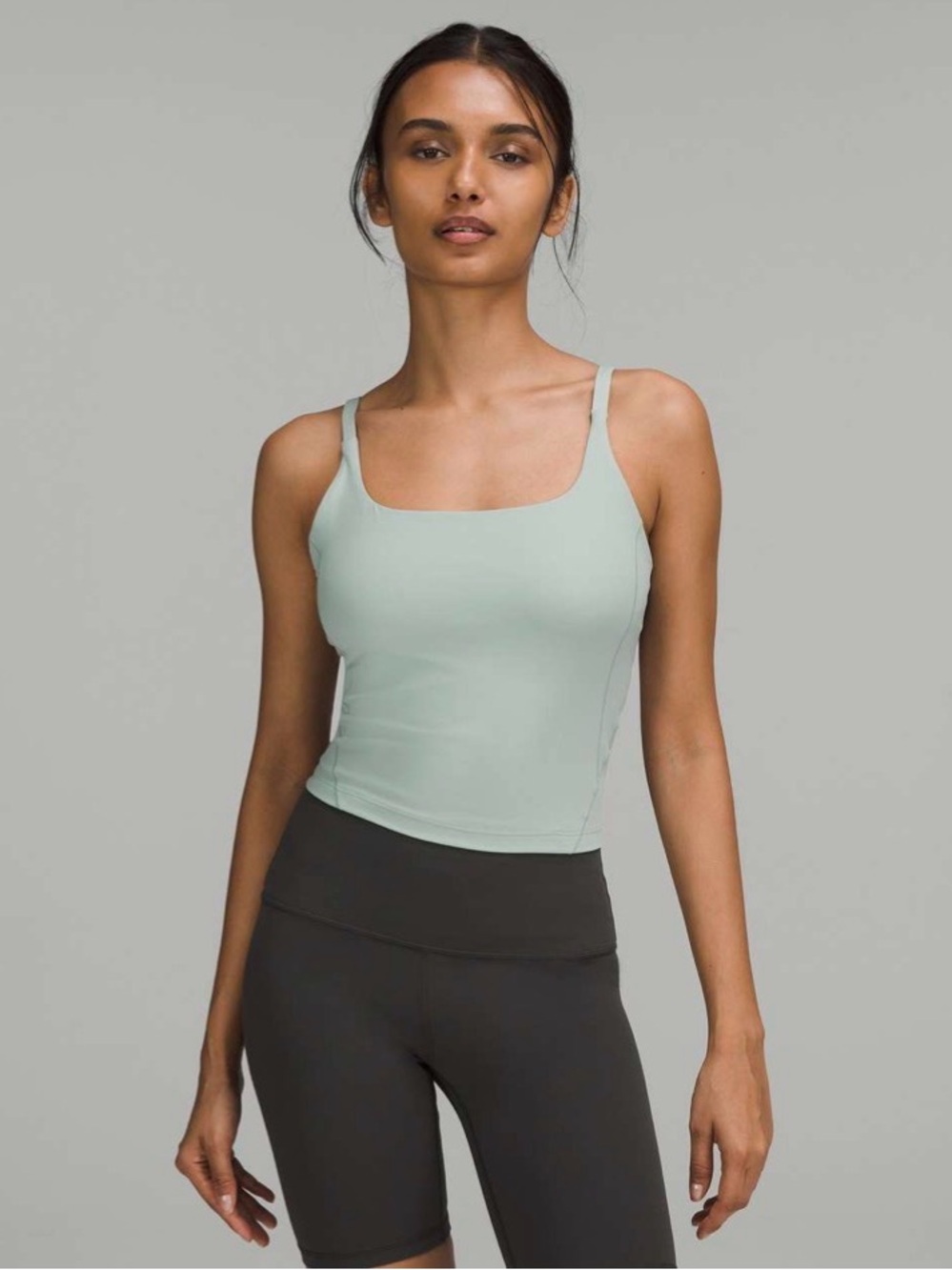 Lululemon Strappy Nulu Shelf Tank
Top in Silver Blue Size 8